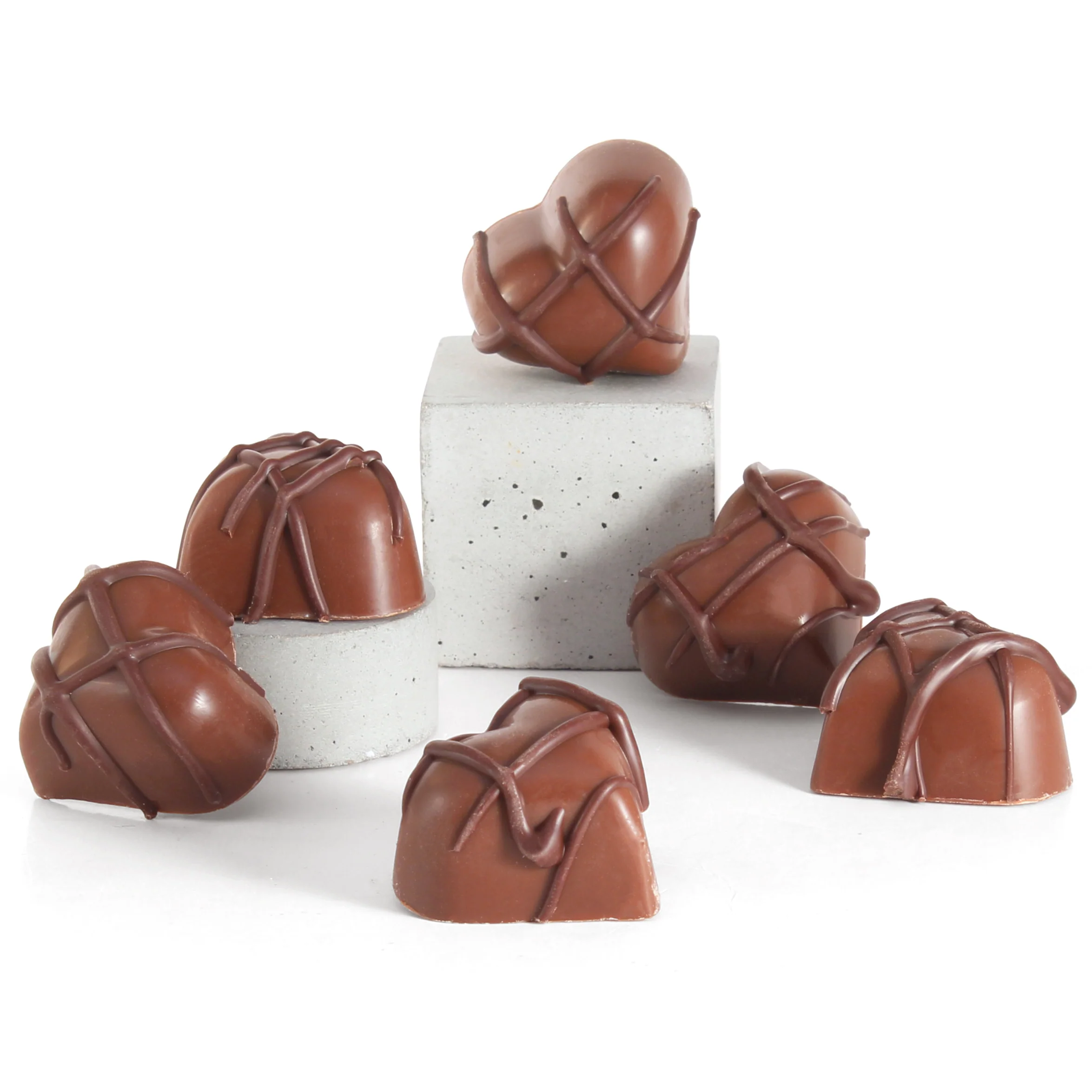 KAKAO VEGAN SEA SALTED CARAMEL M!LK HEARTS